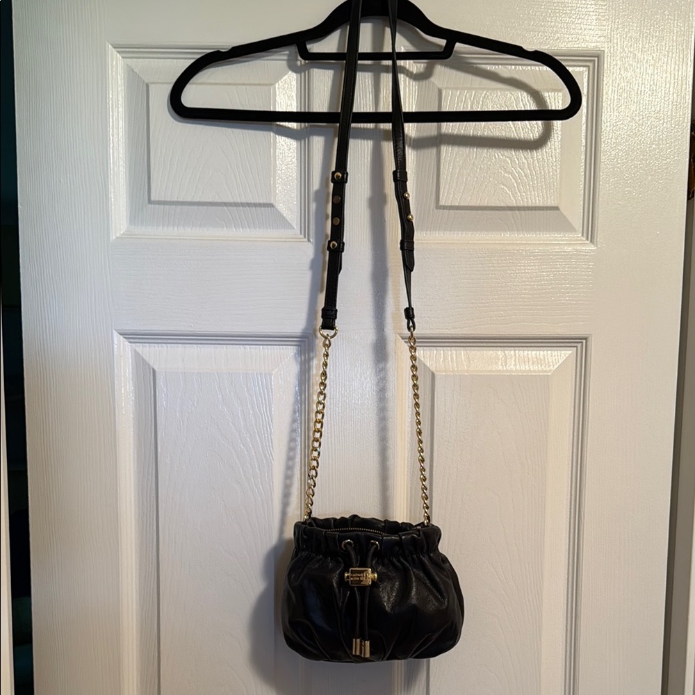 Badgley Mischka Black and Gold Crossbody Bag with Metallic Chain